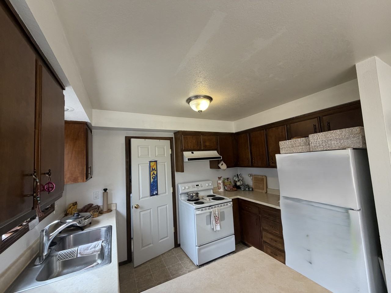 814 Carmen Dr #C - Photo 6 of 18
