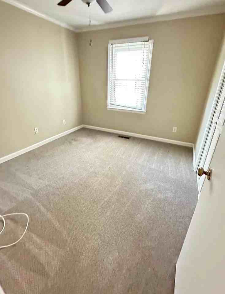 3808 Selwyn Ave - Photo 3 of 9