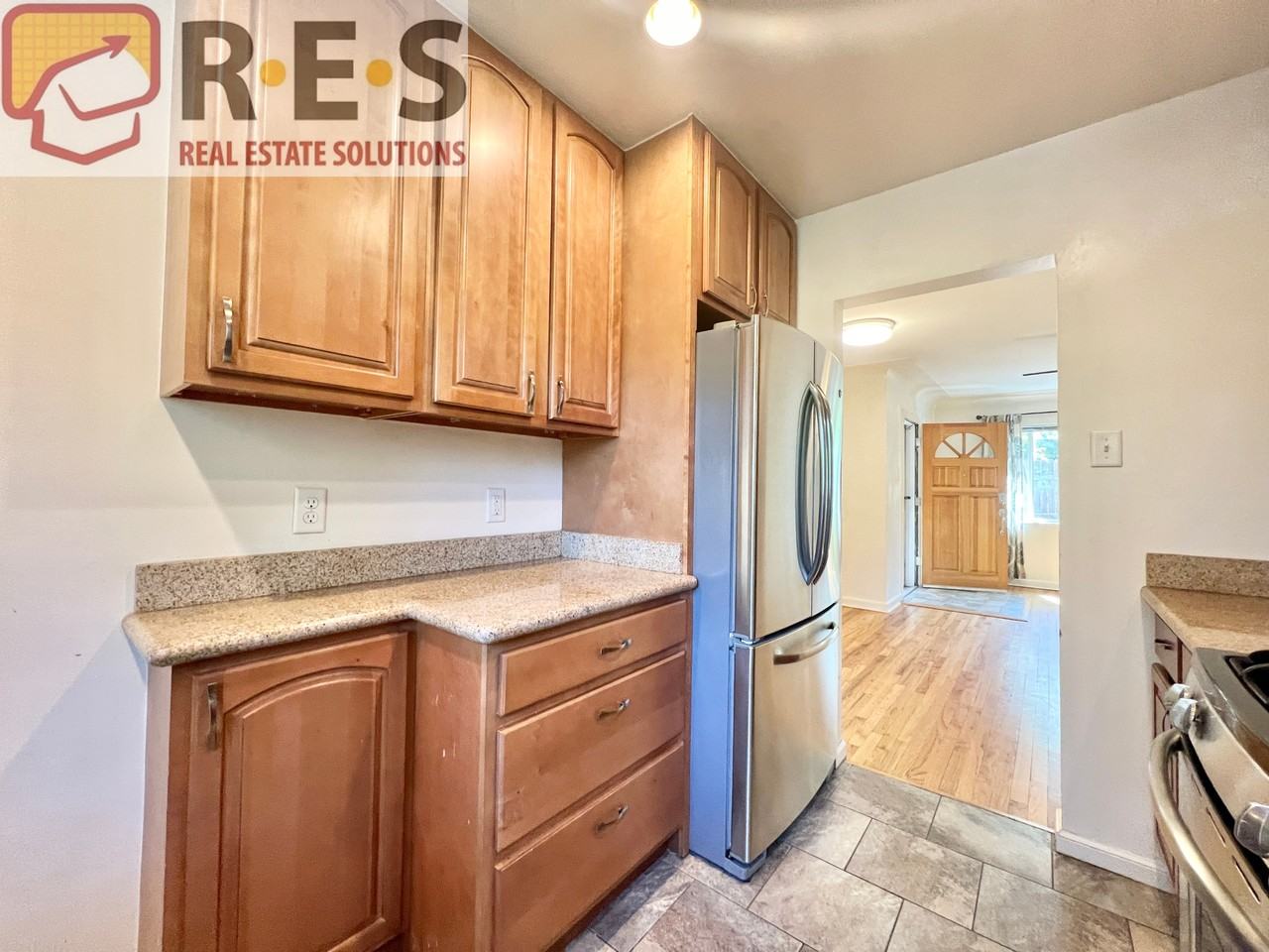 1059 Fillmore St - Photo 5 of 18