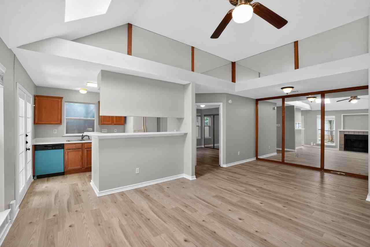 14207 Anita Marie Ln - Photo 2 of 16
