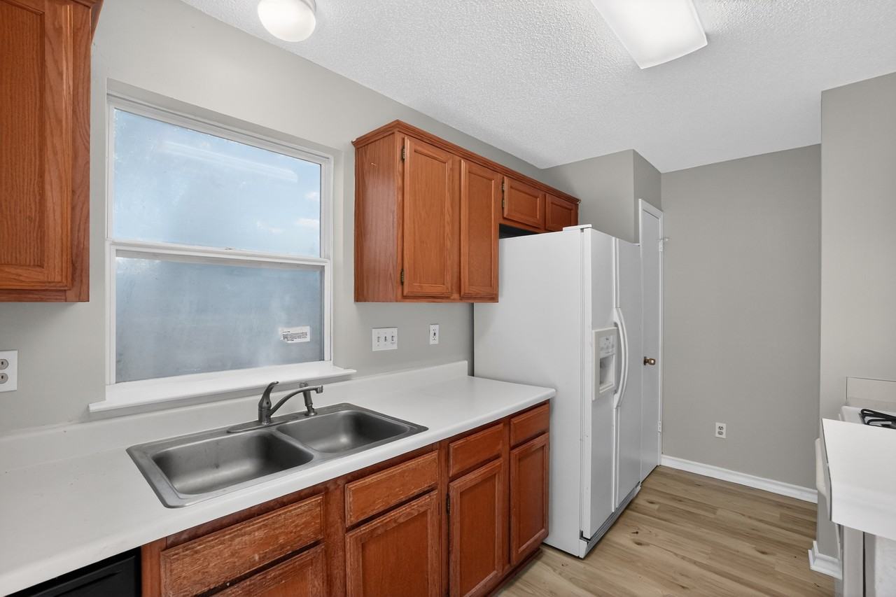 14207 Anita Marie Ln - Photo 7 of 16