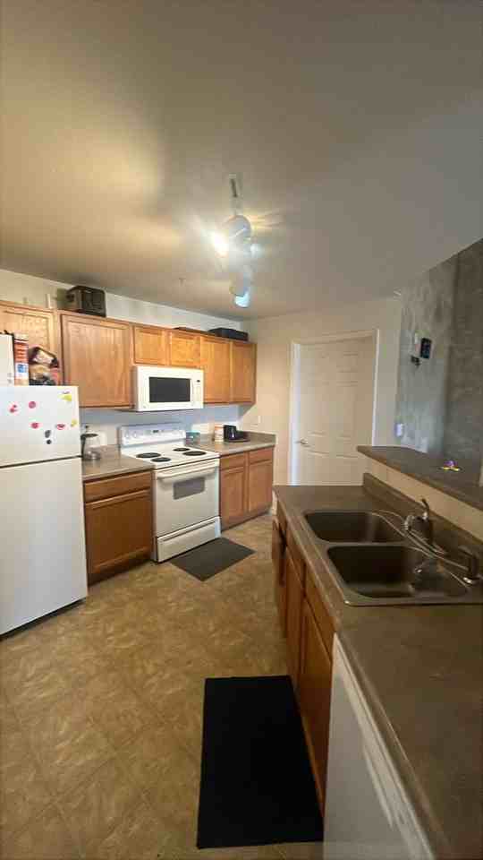 5723 N Gibralter Way #304 - Photo 2 of 17