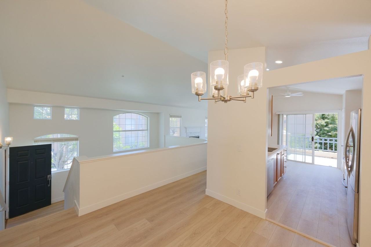 805 Moby Dick Ln - Photo 3 of 43