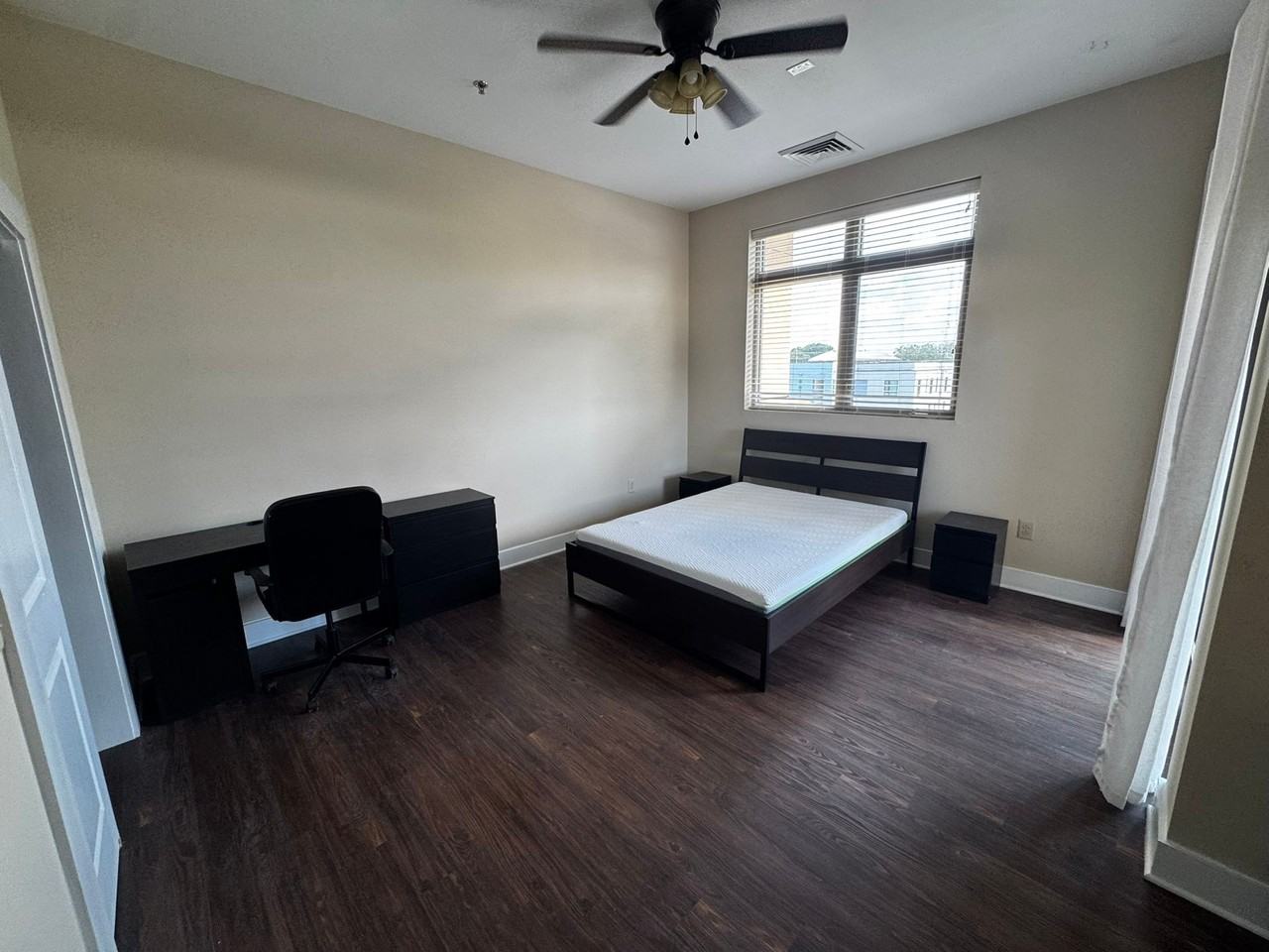Fully Furnished Room Rentals with Utilities Included! Now Pre Leasing! - Photo 6 of 43