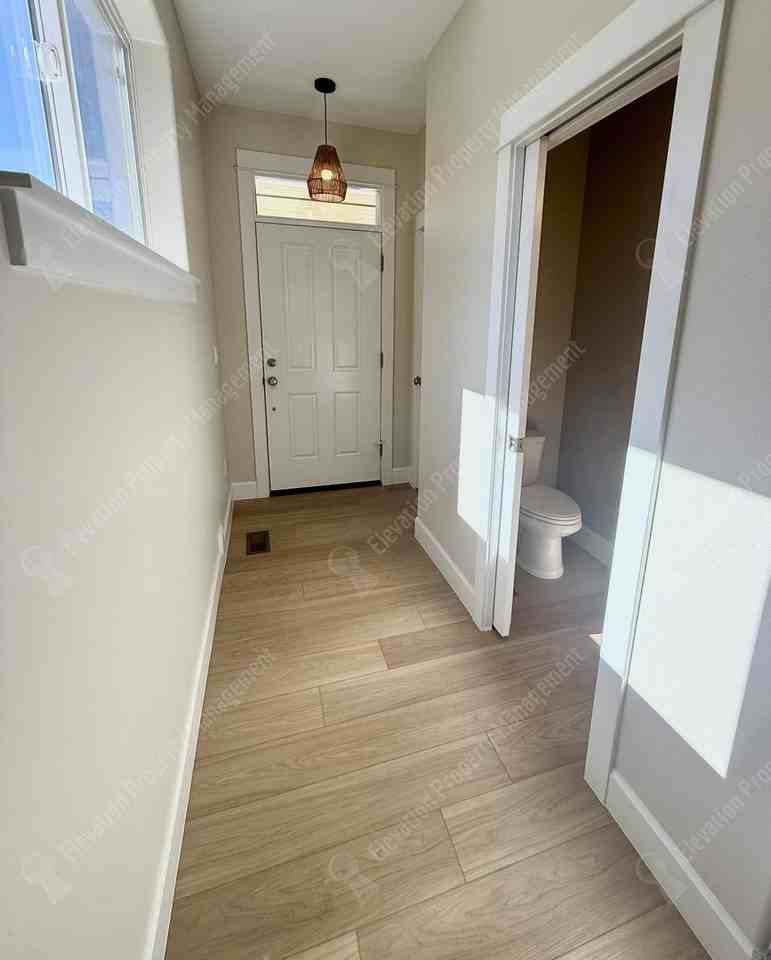 790 Ne Isabella Ln - Photo 3 of 21