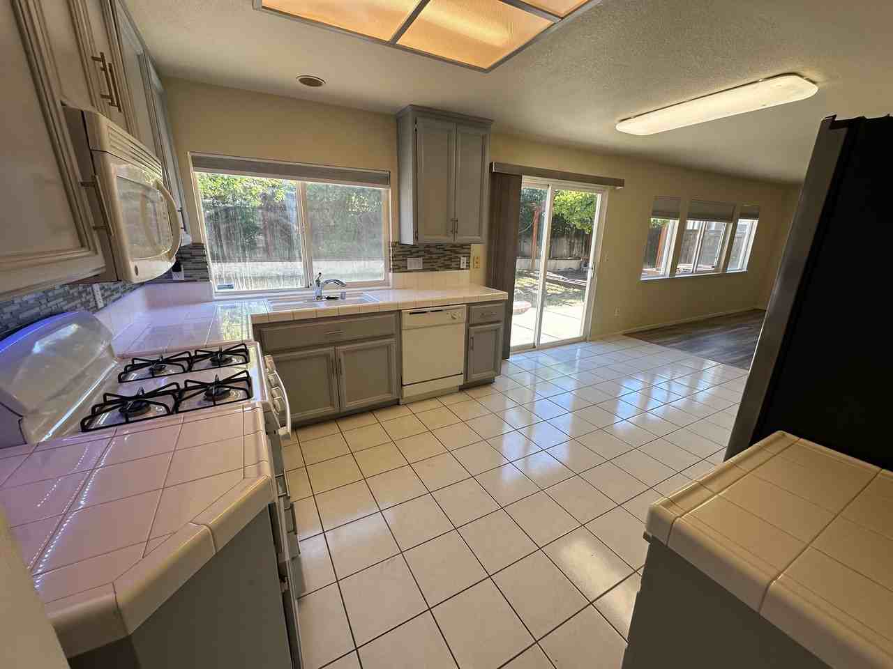 772 Glenpine Ct - Photo 6 of 28