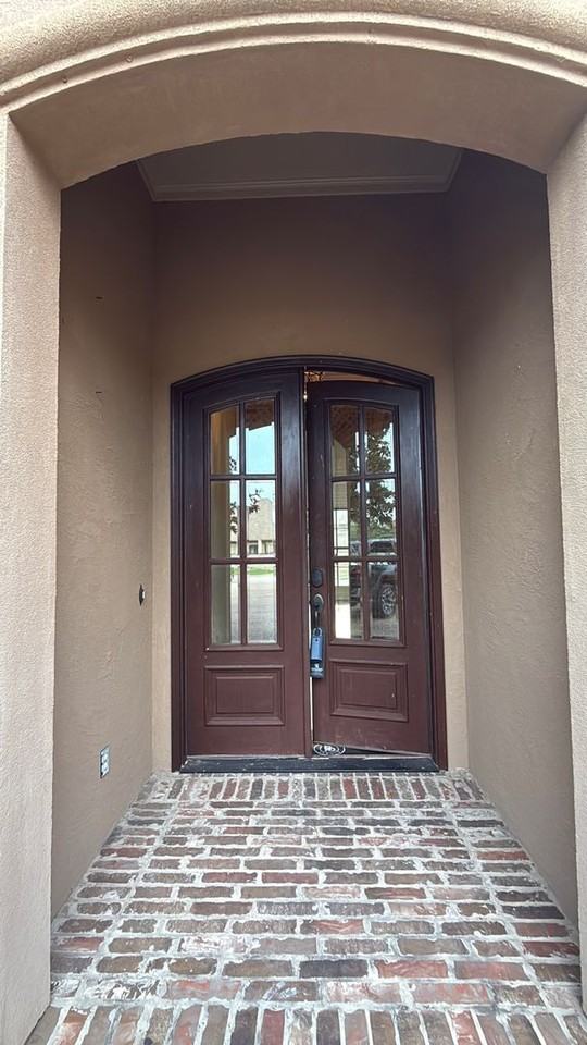9572 Rochel Dr - Photo 3 of 50