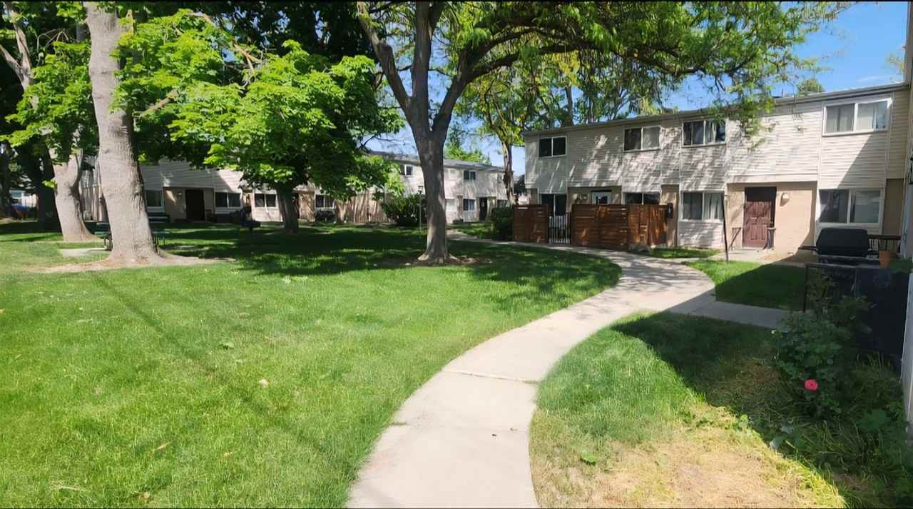 952 S Curtis Rd - Photo 2 of 23