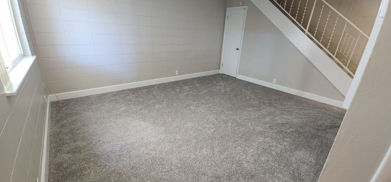 952 S Curtis Rd - Photo 5 of 23