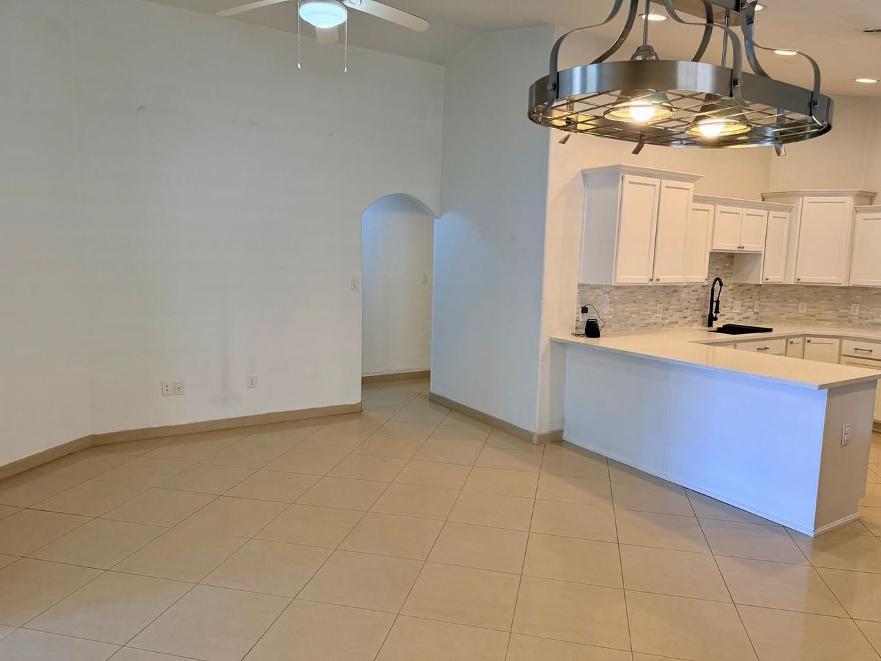 1028 N Mccain Ave - Photo 6 of 21