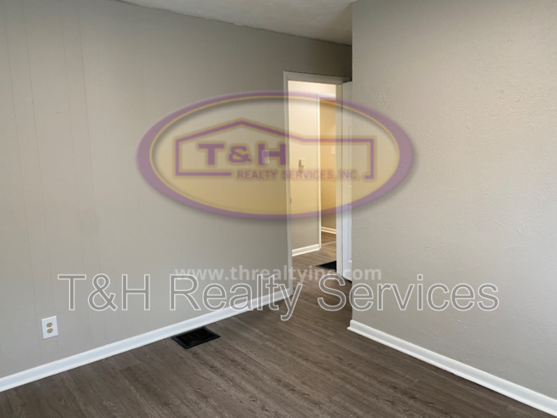 5242 E 20th Pl - Photo 2 of 13