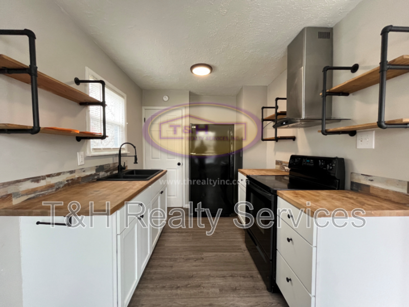 5242 E 20th Pl - Photo 6 of 13
