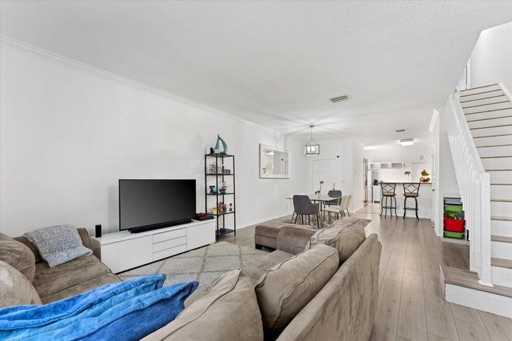 2264 Salerno Circle - Photo 2 of 8