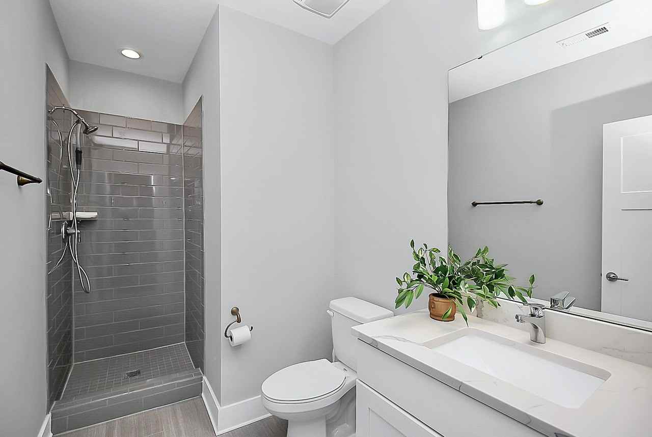 542 Sedgefield Park Dr #542 - Photo 6 of 38
