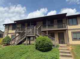 featured image of 28 Dawnwood Cir