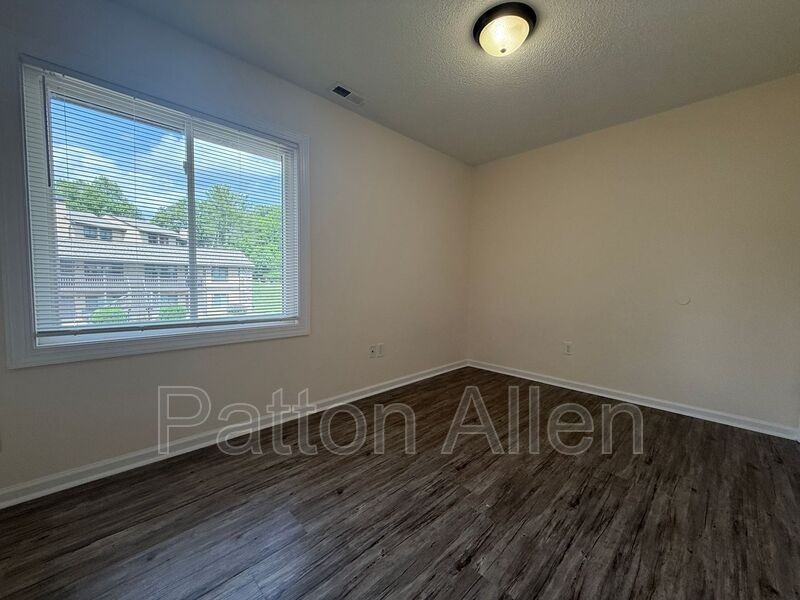 48 Dawnwood Cir - Photo 5 of 23