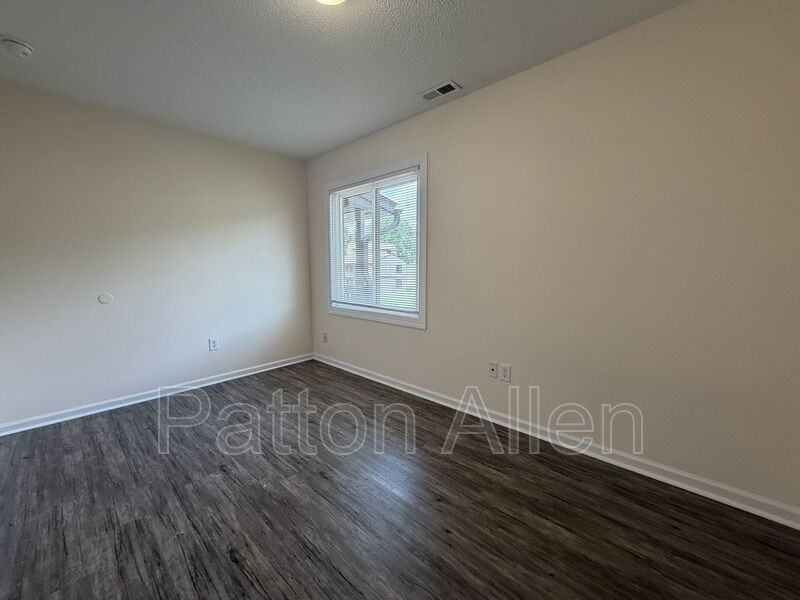 48 Dawnwood Cir - Photo 6 of 23