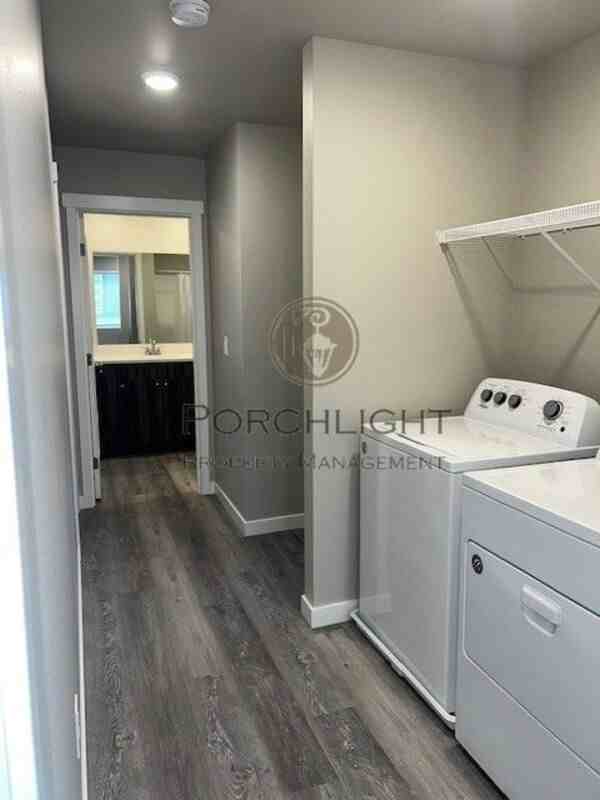 1808 Eastgate Loop #101 - Photo 7 of 22