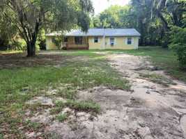 featured image of 595 Nw 100th St #A