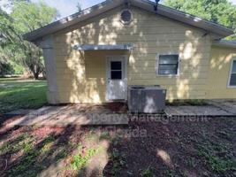 featured image of 595 Nw 100th St #B