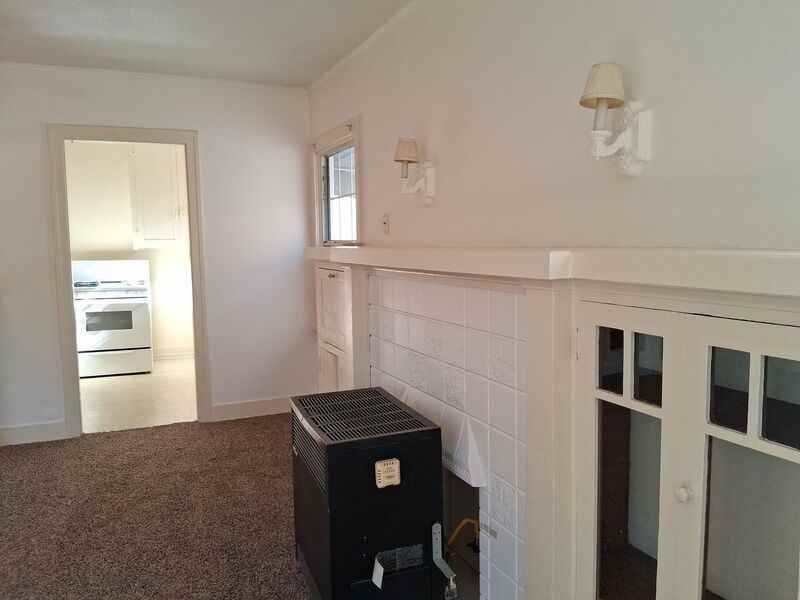 12818 Penn St - Photo 6 of 23