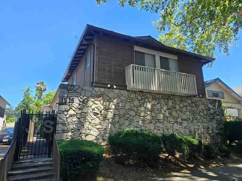 1515 V St #7 - Photo 3 of 16