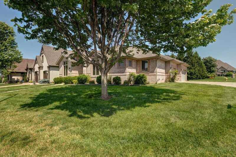 1367 E Siler Pkwy - Photo 2 of 21