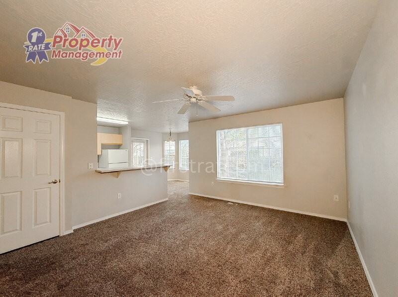 211 N Seafury Ln #202 - Photo 3 of 25