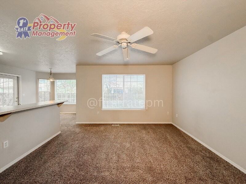 211 N Seafury Ln #202 - Photo 4 of 25