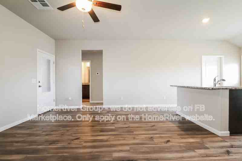 1617 Amaranth Ln - Photo 2 of 20