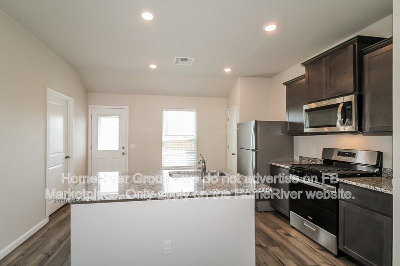 1617 Amaranth Ln - Photo 5 of 20