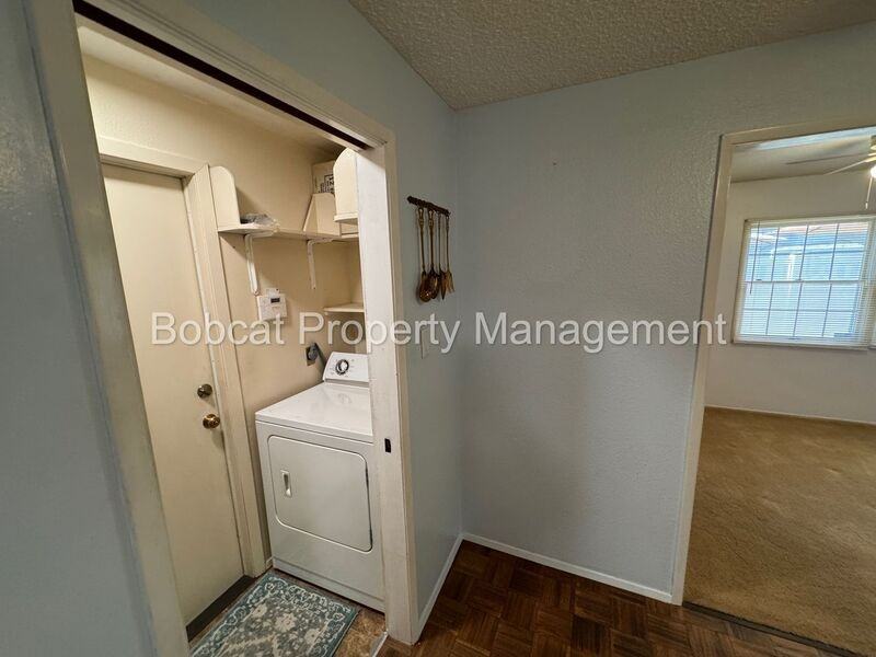 1316 Stanford Dr - Photo 6 of 22