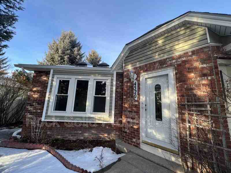4520 Carmel Dr - Photo 2 of 33