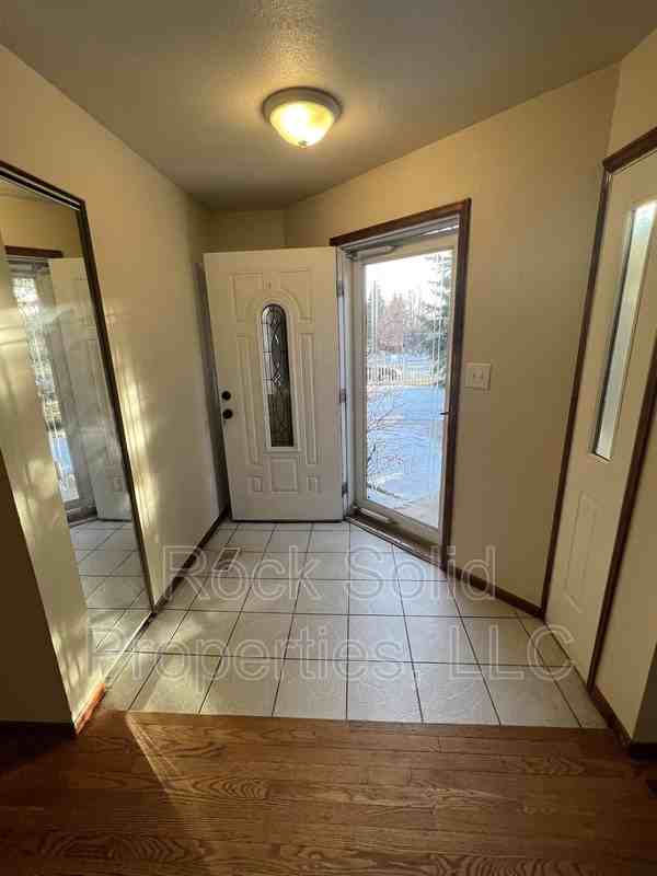 4520 Carmel Dr - Photo 4 of 33