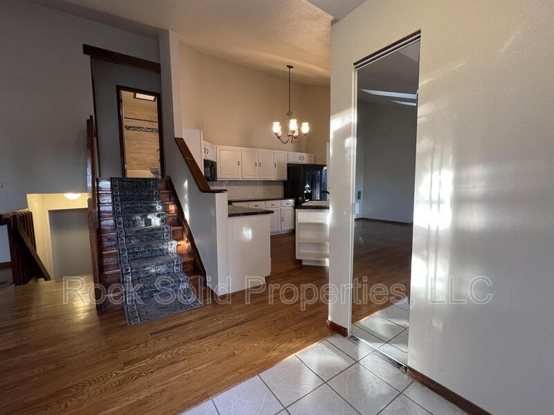 4520 Carmel Dr - Photo 6 of 33