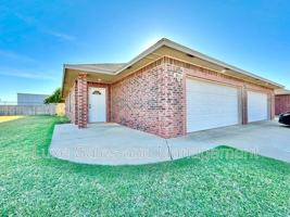 featured image of 1328 Garden Gate Dr #A