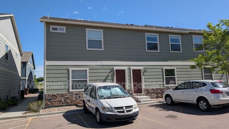 4628 Wharf Pt - Photo 2 of 18