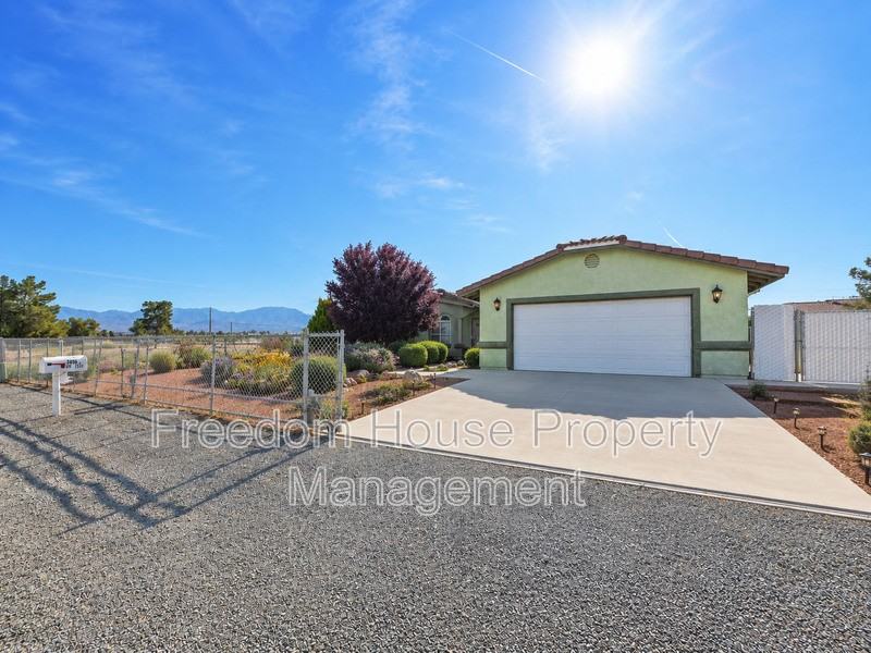 3066 Mount Charleston Dr - Photo 2 of 50