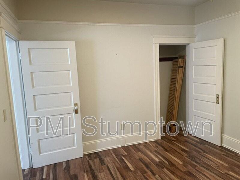 601 S Mcloughlin Blvd - Photo 5 of 12