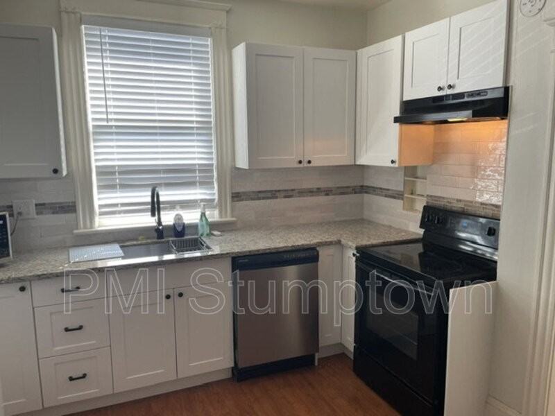601 S Mcloughlin Blvd - Photo 6 of 12