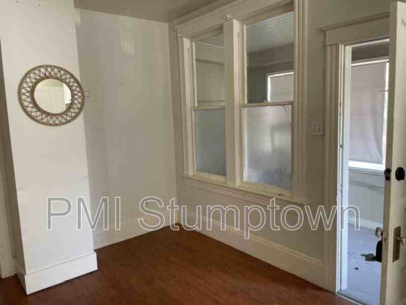 601 S Mcloughlin Blvd - Photo 7 of 12