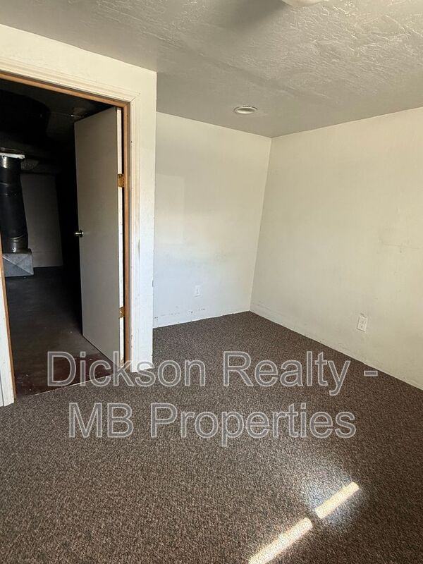 56 S Wells Ave #B - Photo 6 of 10