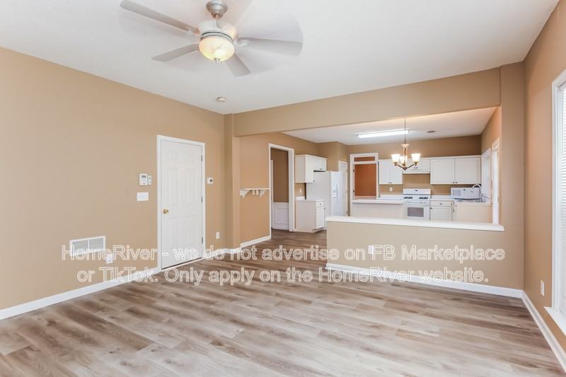 740 Westre Way - Photo 7 of 17