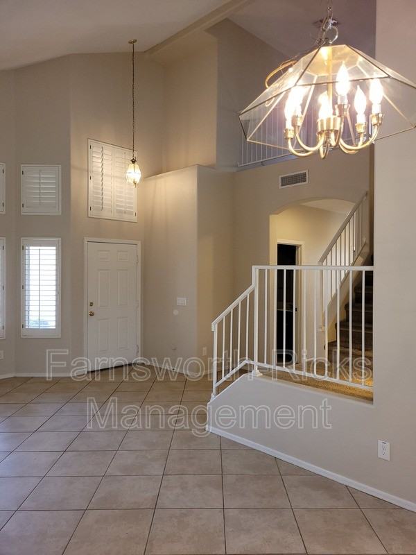 1270 W Flintlock Way - Photo 6 of 40