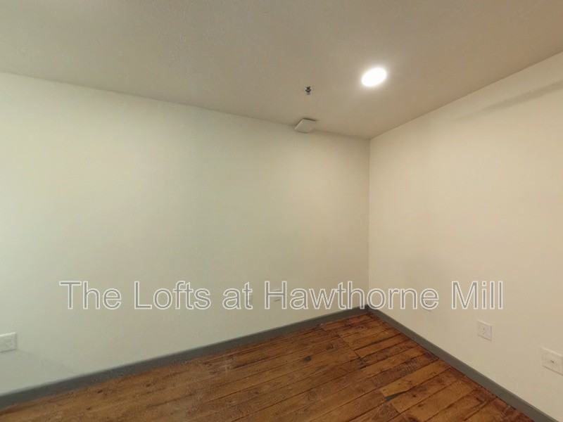 1101 Hawthorne Ln #257 - Photo 2 of 13