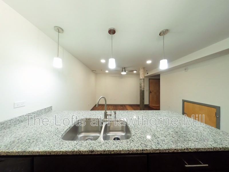 1101 Hawthorne Ln #257 - Photo 4 of 13