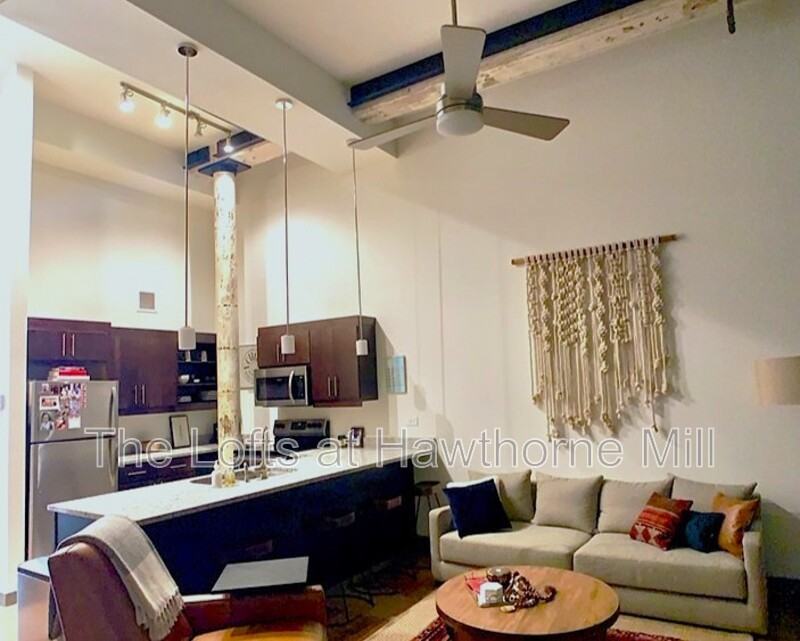 1101 Hawthorne Ln #127 - Photo 2 of 7