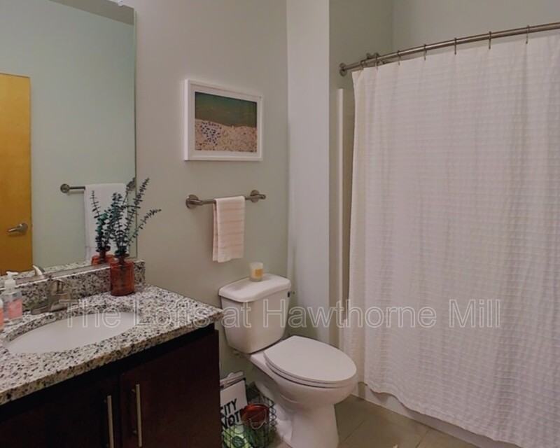 1101 Hawthorne Ln #127 - Photo 6 of 7