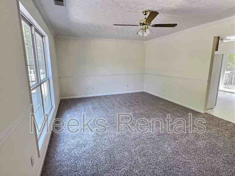 110 Botley Ln #12 - Photo 4 of 8