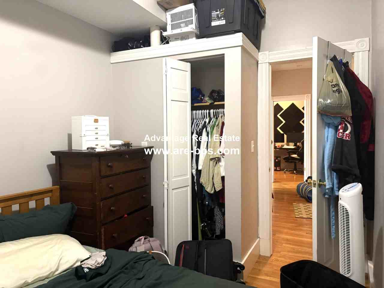 27 Lanark Rd #2 - Photo 6 of 23